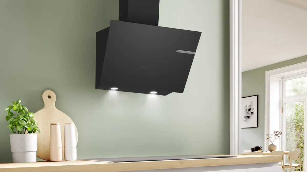 BOSCH SERIES 4 WALL-MOUNTED COOKER HOOD 60 CM, Black, DWK66PJ60M - Image 2