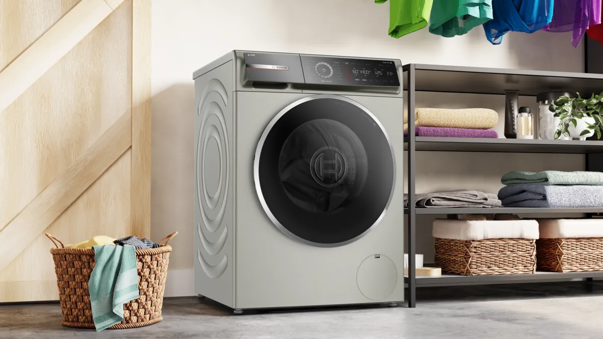 Bosch Series 8 washing machine, Front Loader 9 KG, Silver inox, WGB244AXGC - Image 4