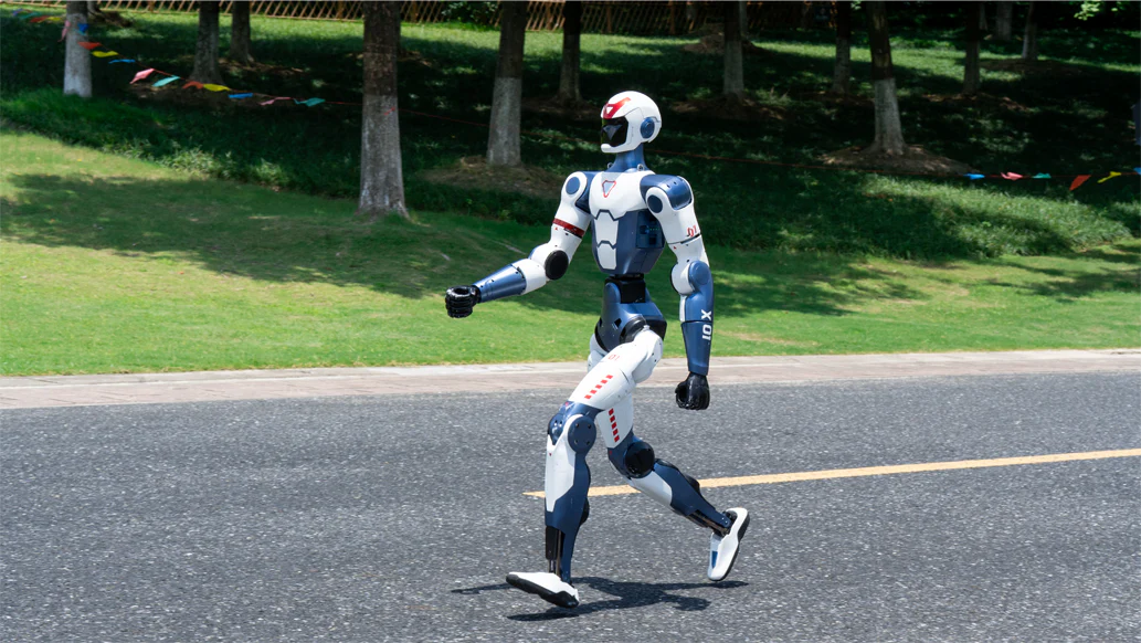 Unitree R1 Humanoid Robot – AI Humanoid Companion Robot - Image 3