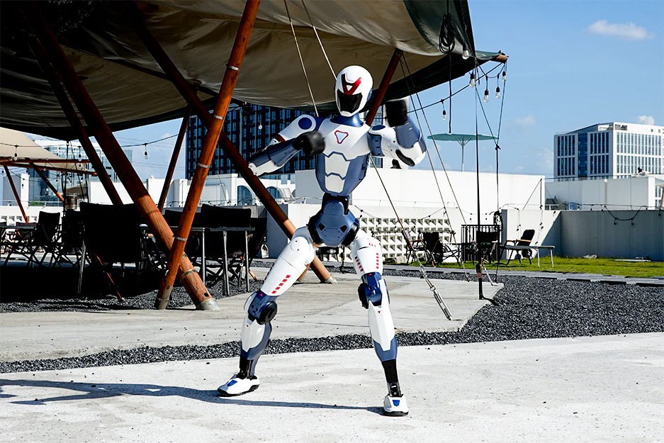 Unitree R1 Humanoid Robot – AI Humanoid Companion Robot - Image 5